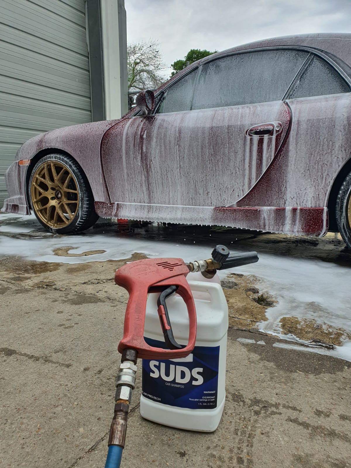 SUDS- CAR SHAMPOO